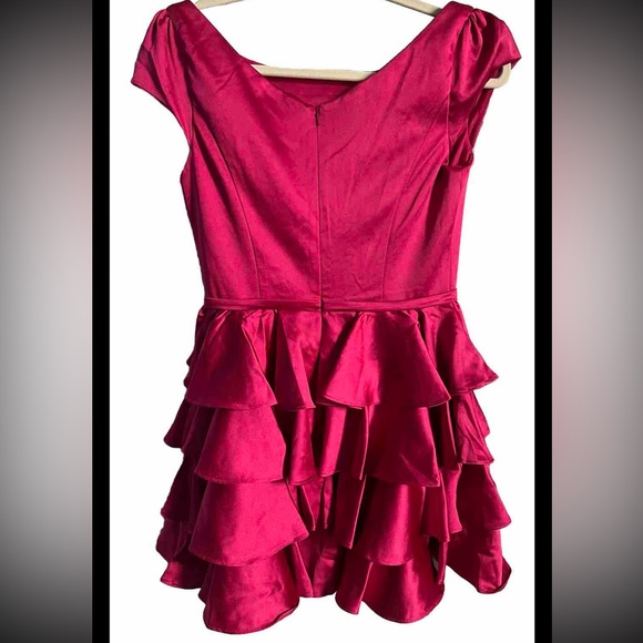 Mac Duggal Cap Sleeve Tiered Satin Cocktail Mini Dress Hot Pink Size 6 Formal - Picture 3 of 16